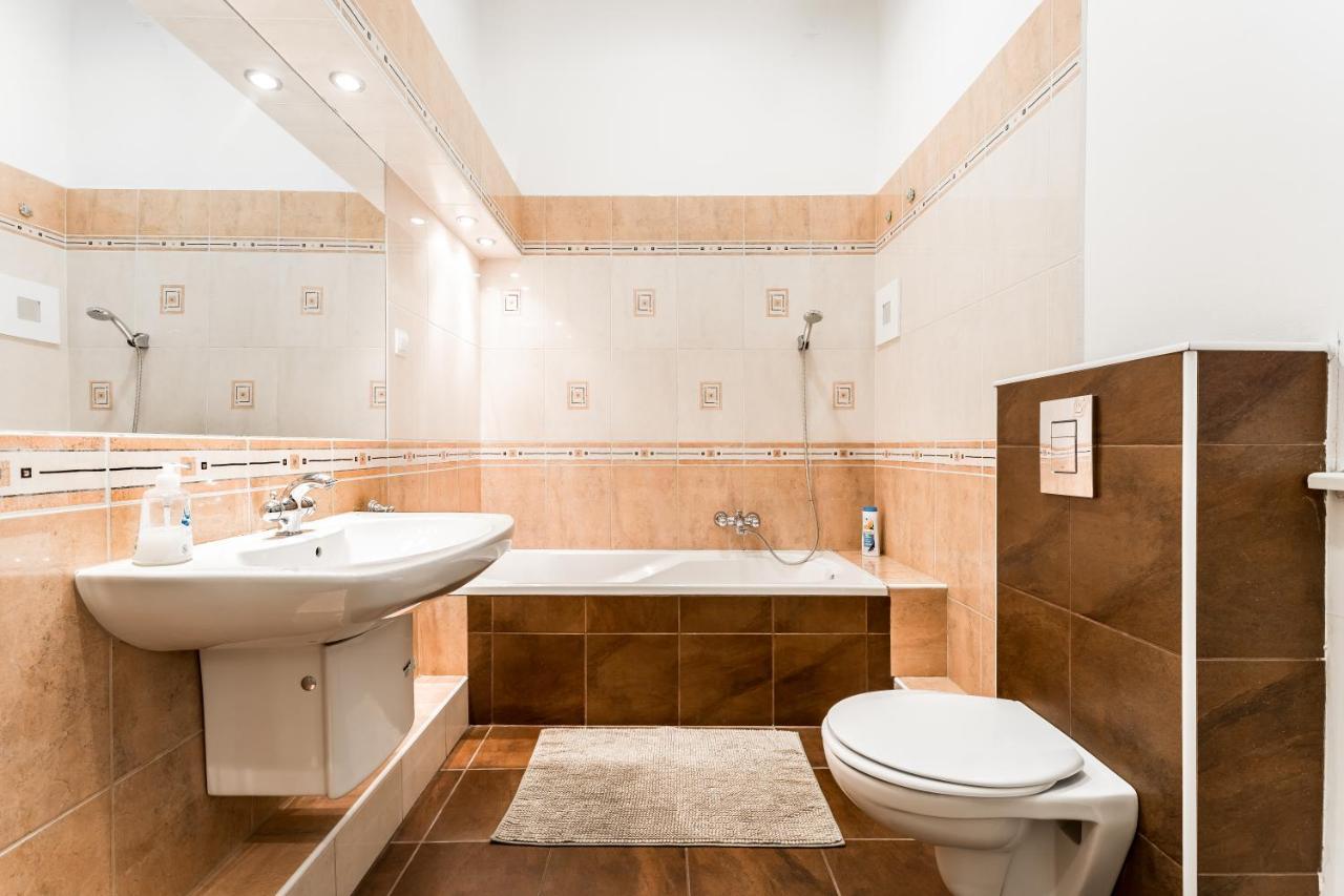 BERTA - 4 Bedrooms, 3 Baths Boedapest Buitenkant foto